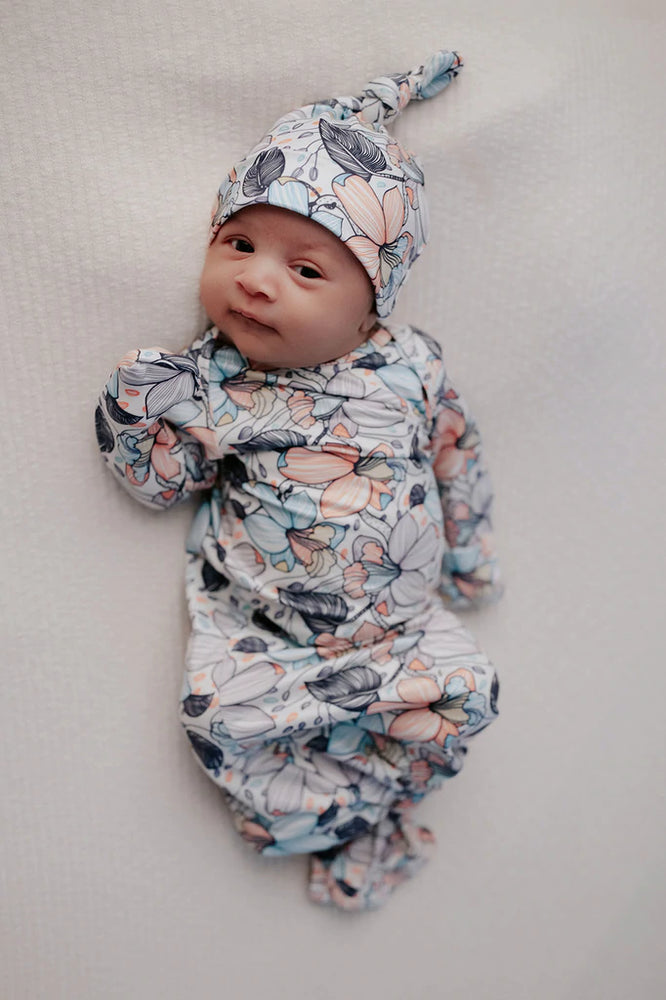 Newborn girl knotted gown clearance